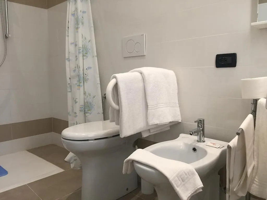 Hotel Corallo Montecatini Terme 3*,