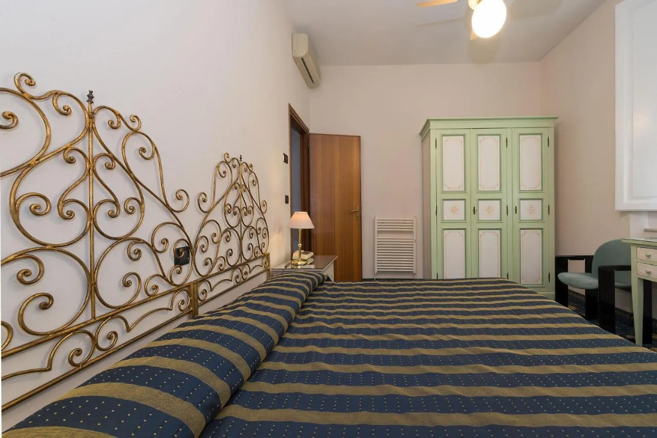 Hotel Corallo Montecatini Terme 3*,  Italy